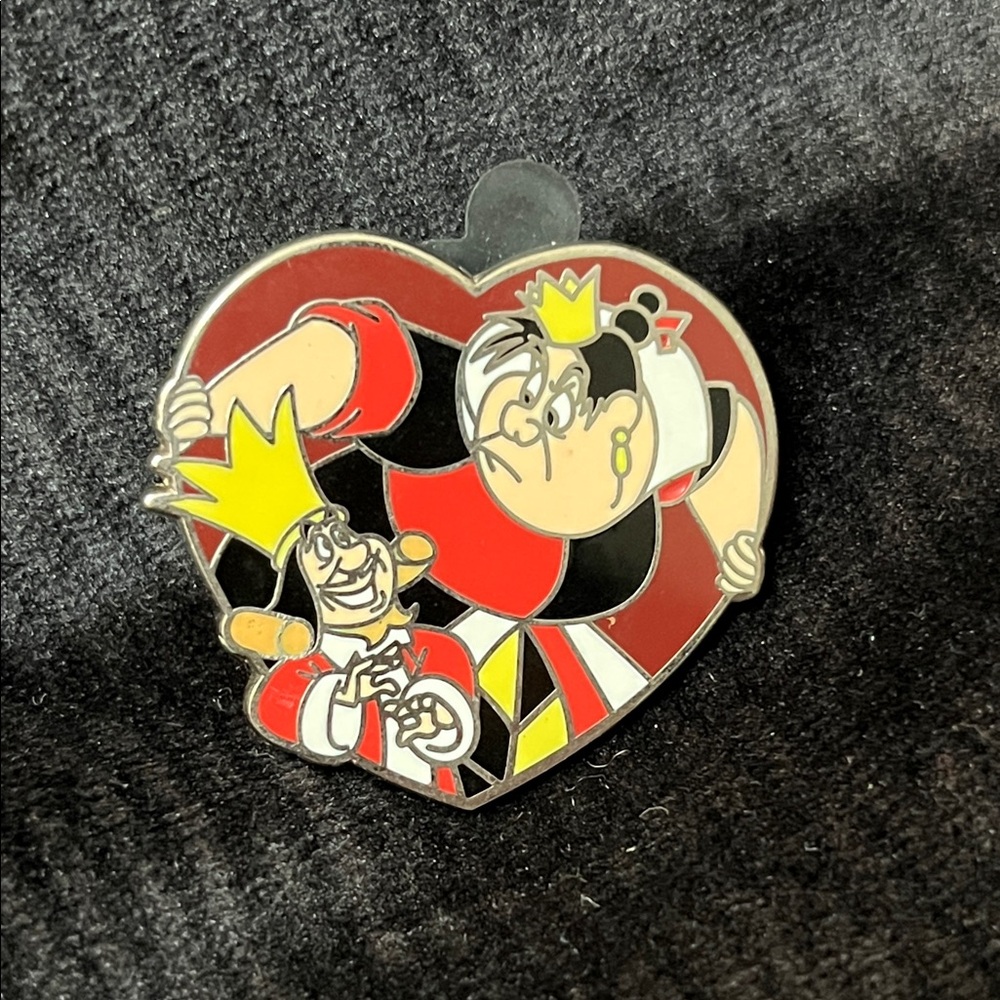 Queen of Hearts Disney trading pin